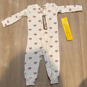 Skims brand baby onesie limited edition marble heart banner white&pink 3 months